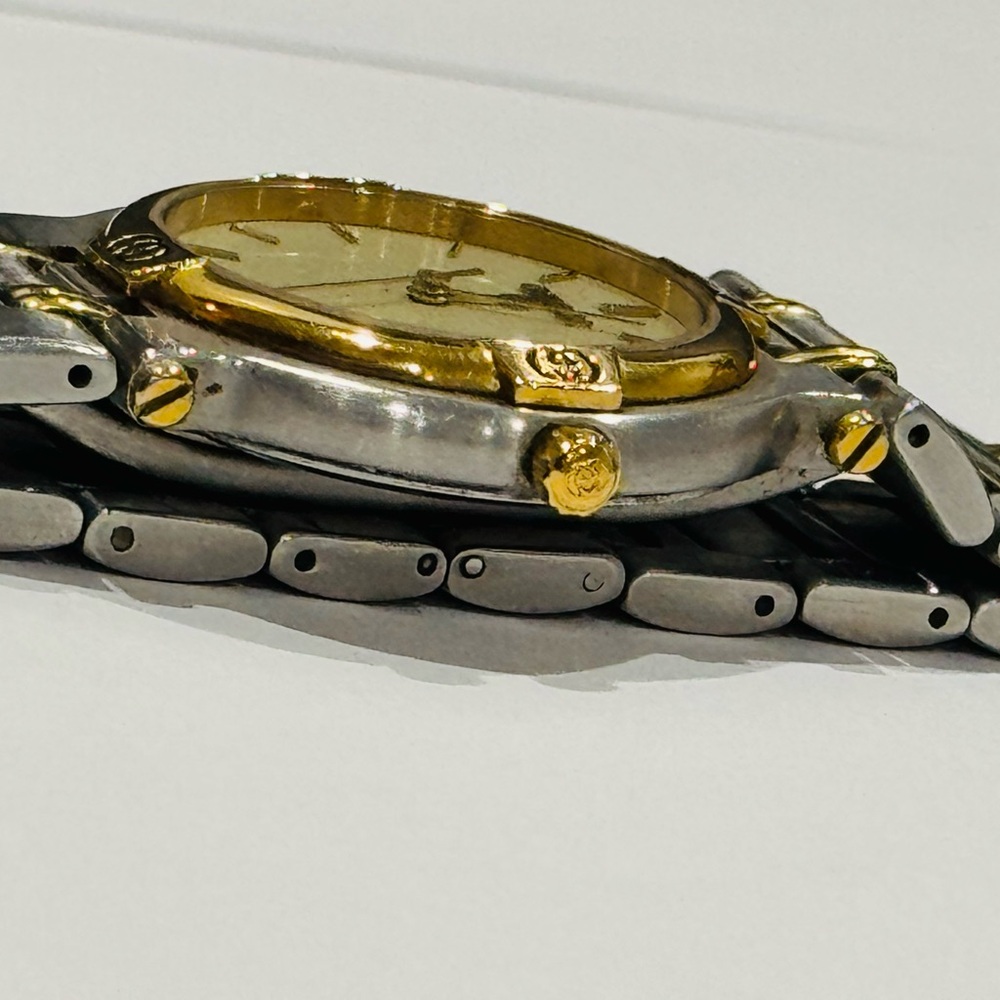 Vintage Gucci Two-Tone Watch New Battery - Picture 5 of 12